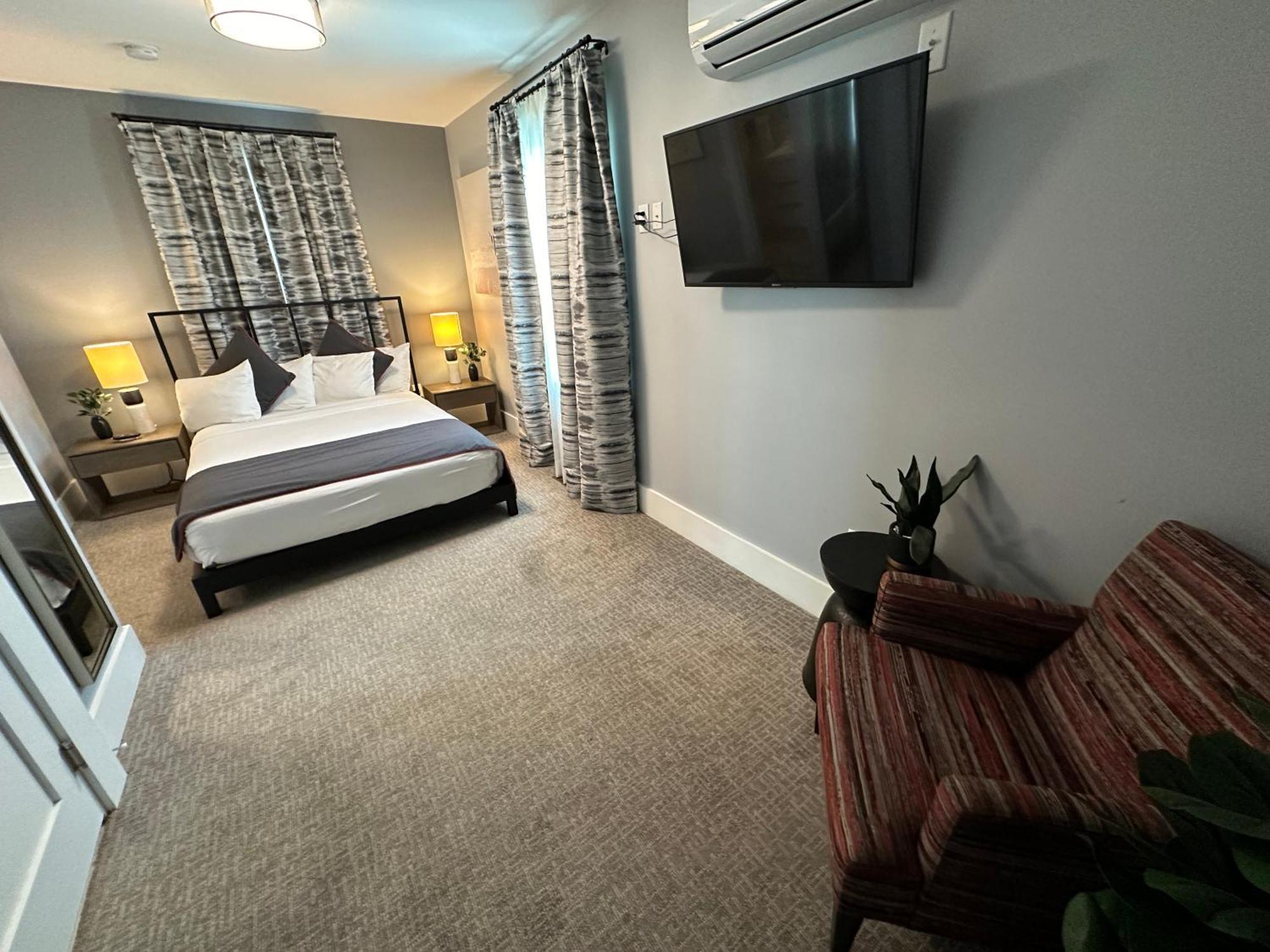 Entire Modern 7 Unit 7 Bath Boutique Inn Нюпорт Екстериор снимка